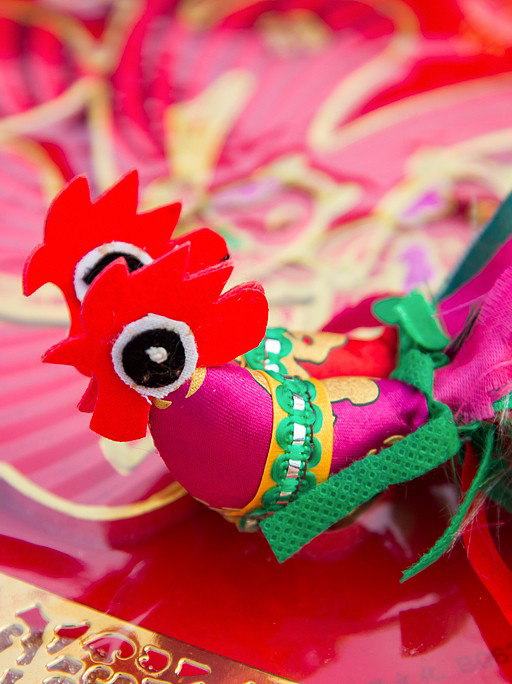 临沂:非遗市集上的打春鸡