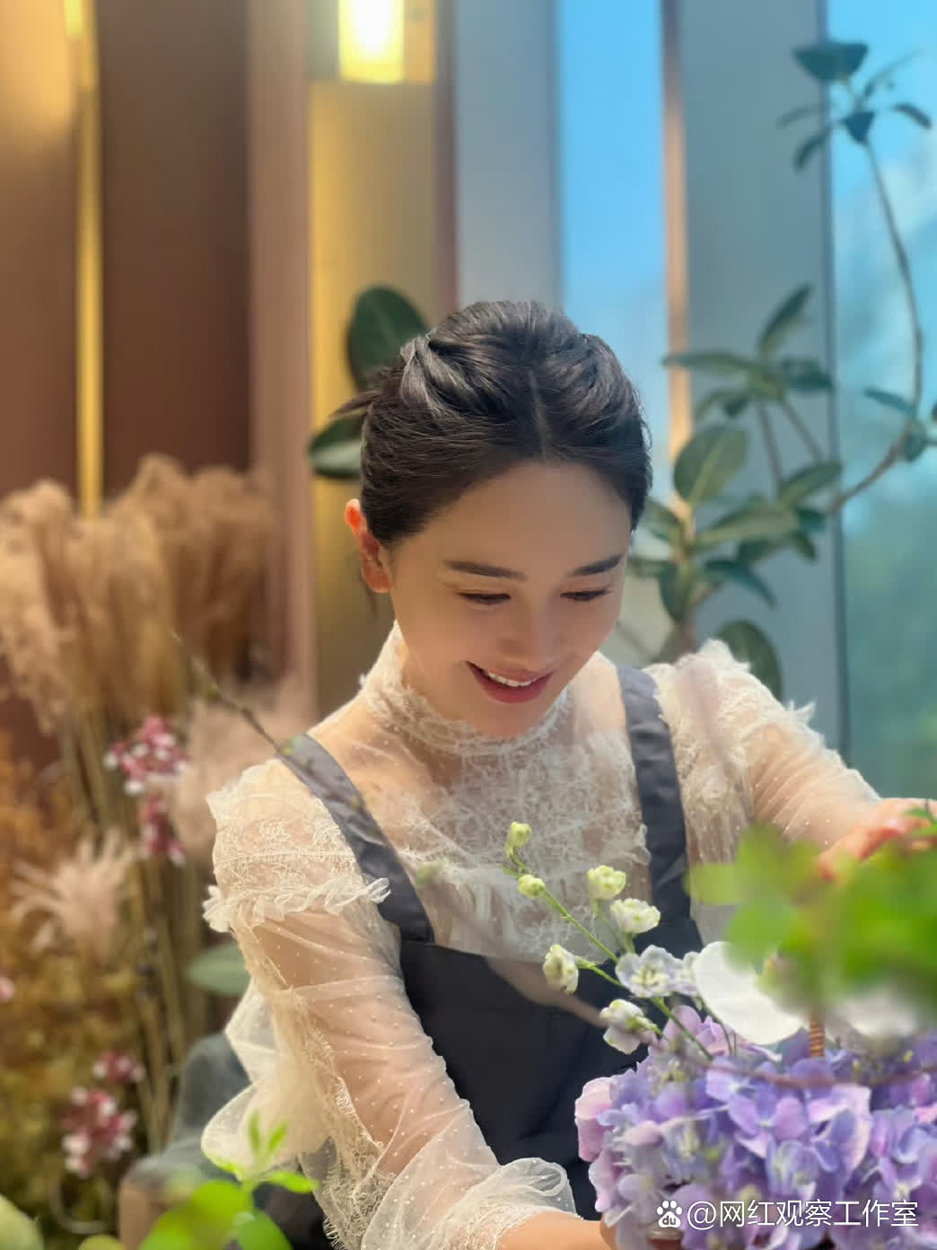 左小青可以喝的烂醉如泥,也可以清纯如少女!